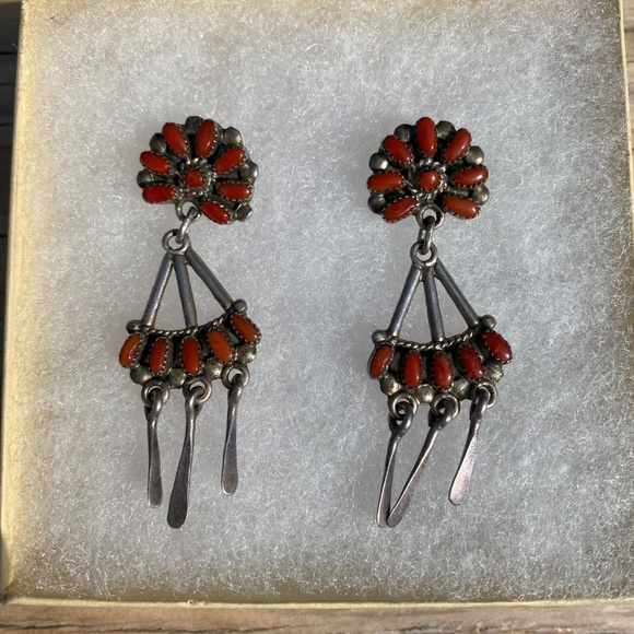 Vintage Zuni Red Coral Petit Point Post Chandelier Earrings Signed Bill & Lou - Picture 8 of 10